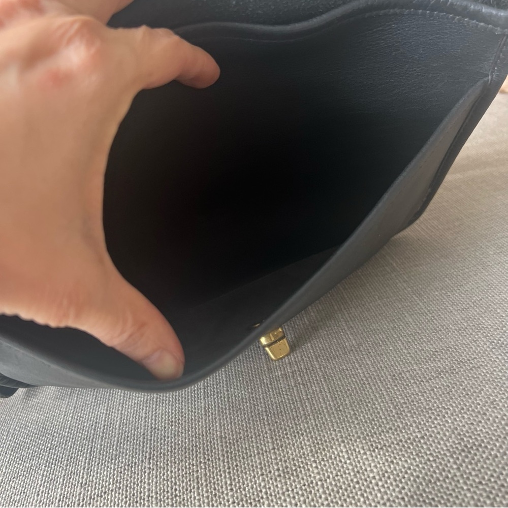 Vintage Coach 9790 City Bag Shoulder Bag Turnlock Crossbody Black Bag - Picture 16 of 16